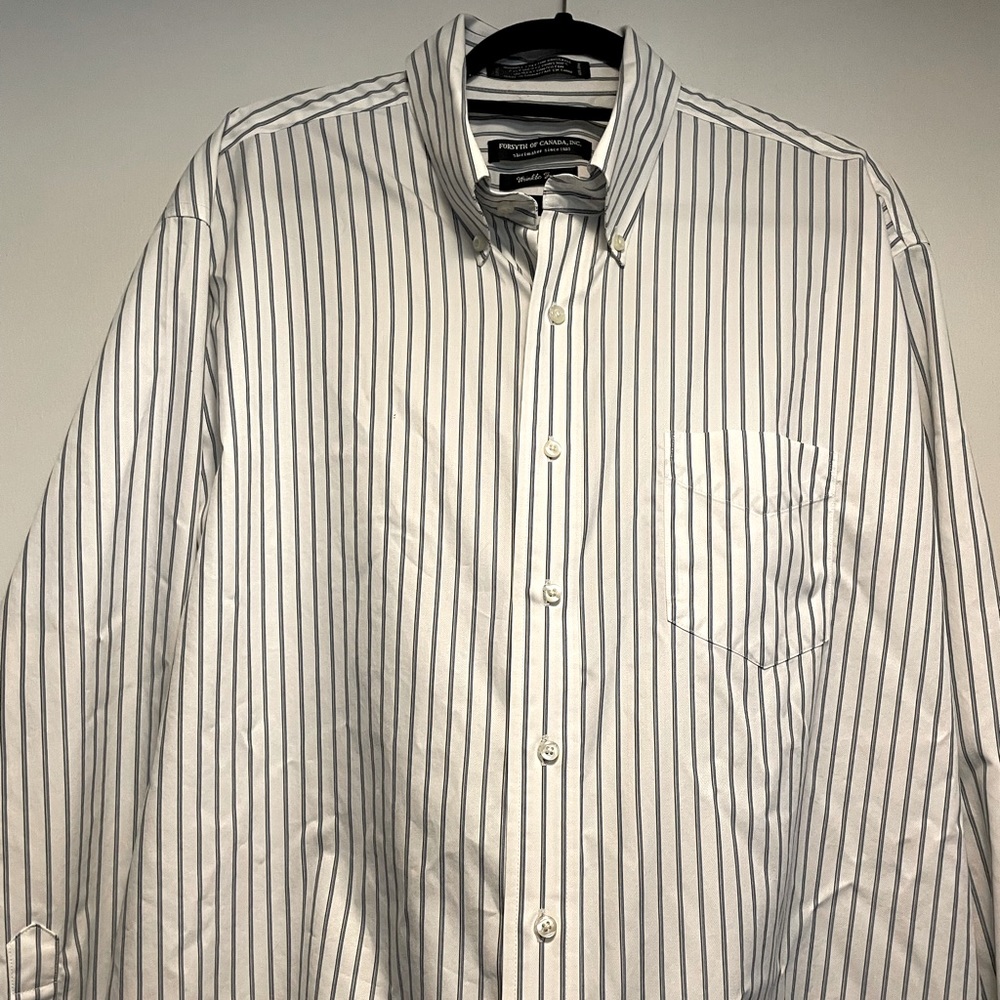 Forsyth Of Canada Men’s White And Striped Dress Shirt Size 17 and 1/2. 34/35